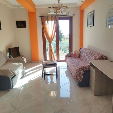 Eirini House Apartman Leonídio Kültér fotó