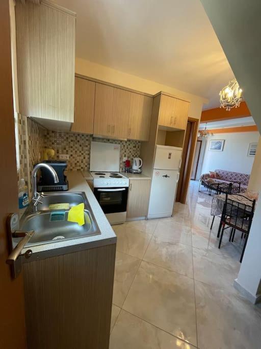 Eirini House Apartman Leonídio Kültér fotó
