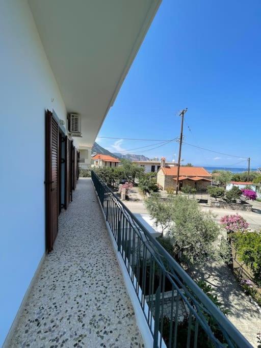 Eirini House Apartman Leonídio Kültér fotó