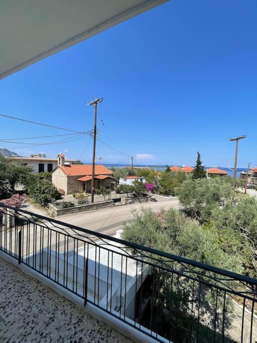 Eirini House Apartman Leonídio Kültér fotó